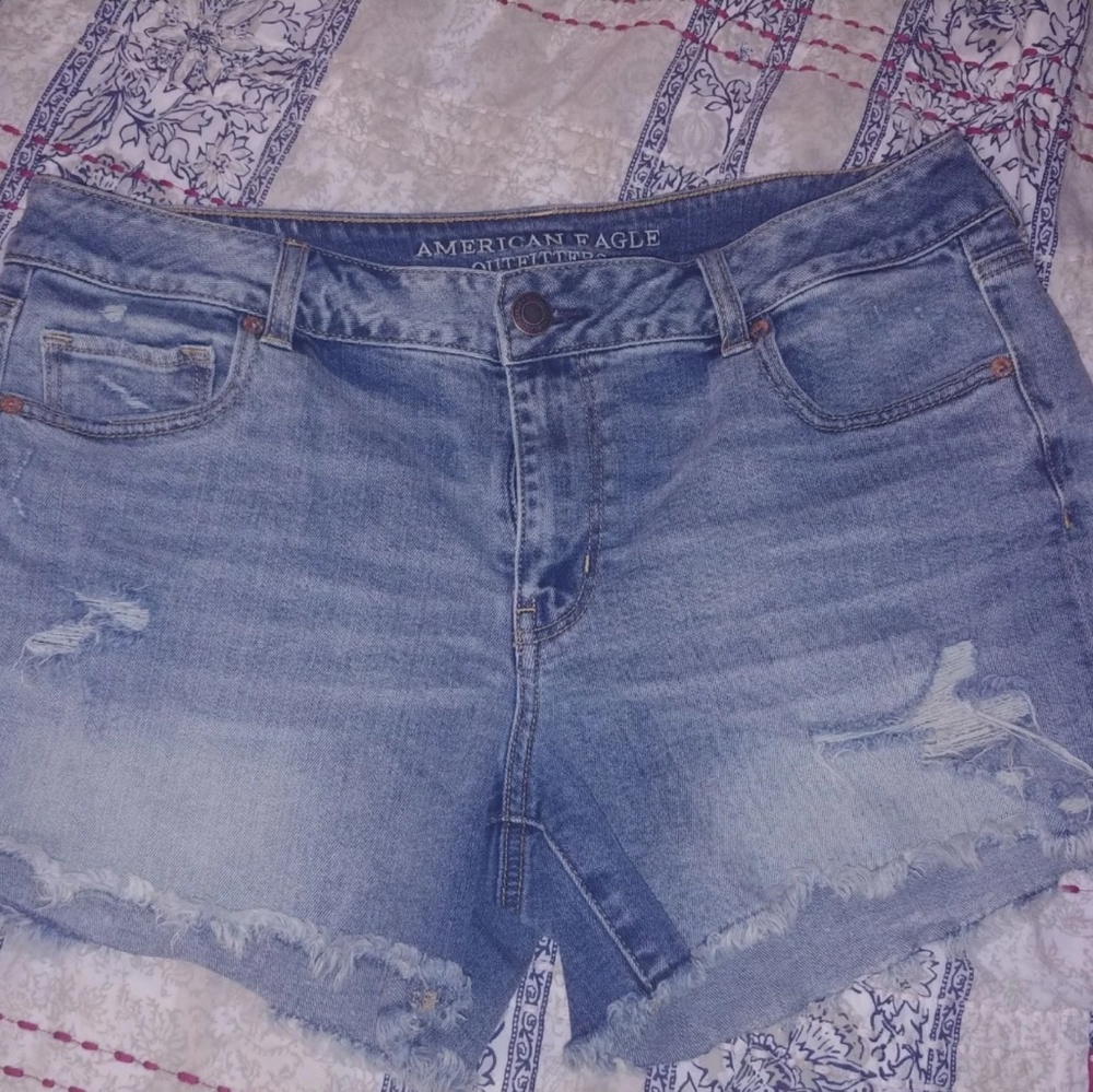 American Eagle distressed shorts